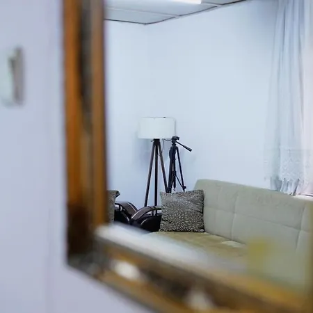 Muestakil Bahceli, Huzurlu Tatil Szálloda